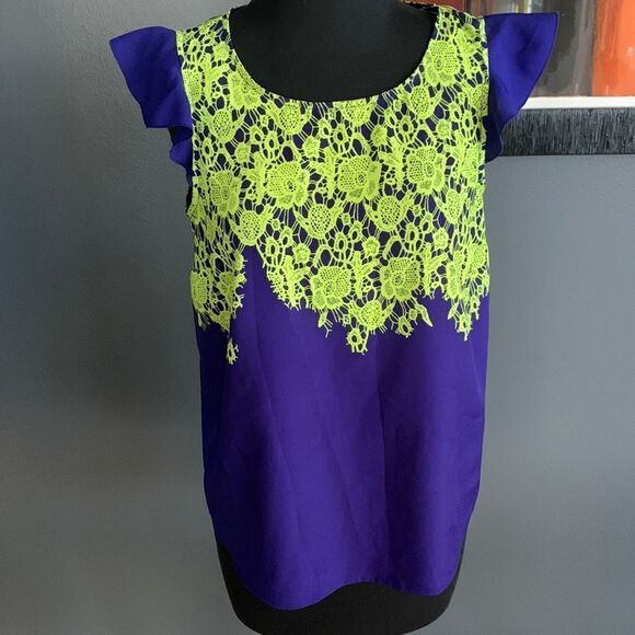 Kensie deep purple faux lime lace ruffle sleeve top, small. - Picture 1 of 5